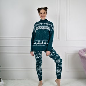 Christmas WOMEN&#39;S PANTS SUIT, Knitted suit women, Wool Knit Sweater, Wool Leggins, Woolen Warm Pants suit for women, Winter knitted suit