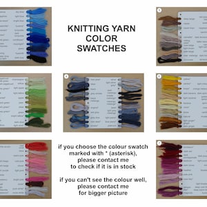 Puede incluir: Muestras de colores de hilo para tejer en una variedad de colores, incluyendo azul, verde, gris, rojo, naranja y morado. Las muestras est&aacute;n dispuestas en filas en tarjetas blancas con los nombres de los colores impresos debajo de cada muestra. El texto "Muestras de colores de hilo para tejer" est&aacute; impreso en la parte superior de la imagen.
