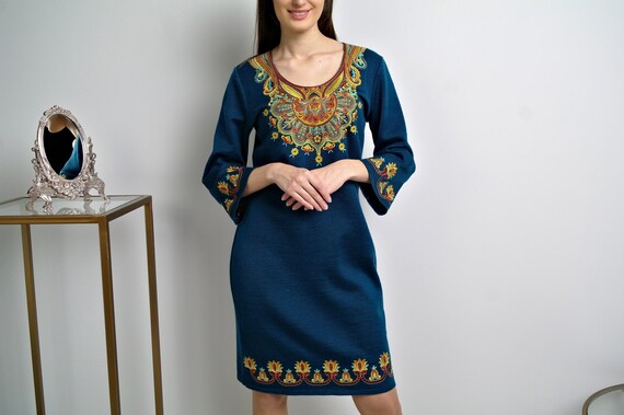 KNITTED Dress, Woolen Dress, Knit Dress, Warm Dress, Elegant Dress, Soft Lambsool Warm Dress, Woolen Embroidered Dress, Winter dress wool