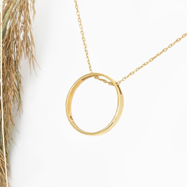 Beige Circle Necklace
