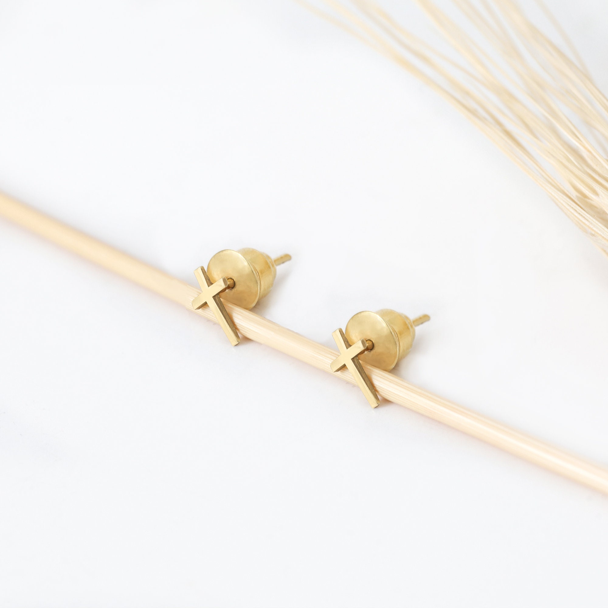 Dainty Cross Stud Earring - Gold Tiny Cross Tragus Earrings - Christmas Gift - Minimalist Cross Earrings - Christian Gift - Gift for Her