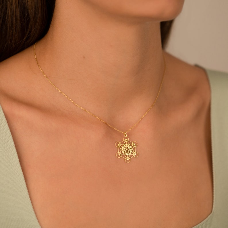 Collar de Metatrón de oro Joyería de geometría sagrada Colgante de cubo de Metatrón Collar de símbolo religioso Collar de meditación Regalo para él imagen 4