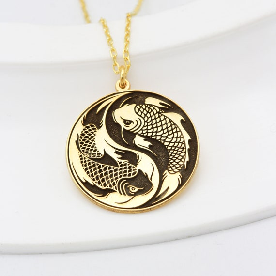 18k Gold Koi Fish Necklace 20mm Pendant, Women's Fashion, Jewelry &  Organizers, Necklaces on Carousell