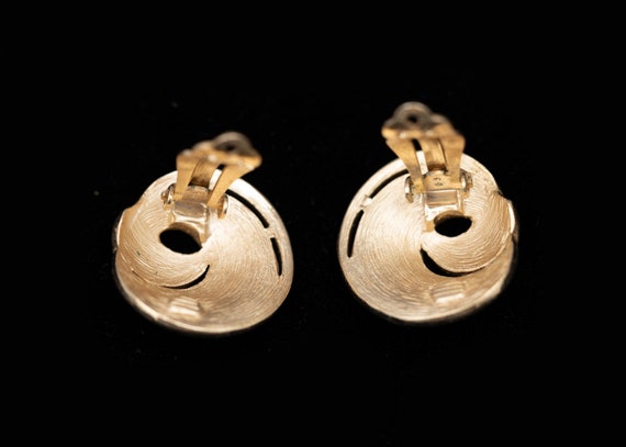 Trifari Crown Gold Tone Leaf Clip-On Earrings - image 3