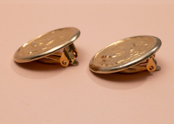 Vintage Gold-Tone Roman Greek Soldier Coin Earrin… - image 3