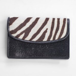 Cartera de piel de vaca con estampado de cebra de Intage Fiocchi Neiman Marcus y llavero