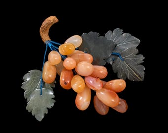 Vintage geschnitzte Steintraube - Orange-, Grün- und Jadetöne