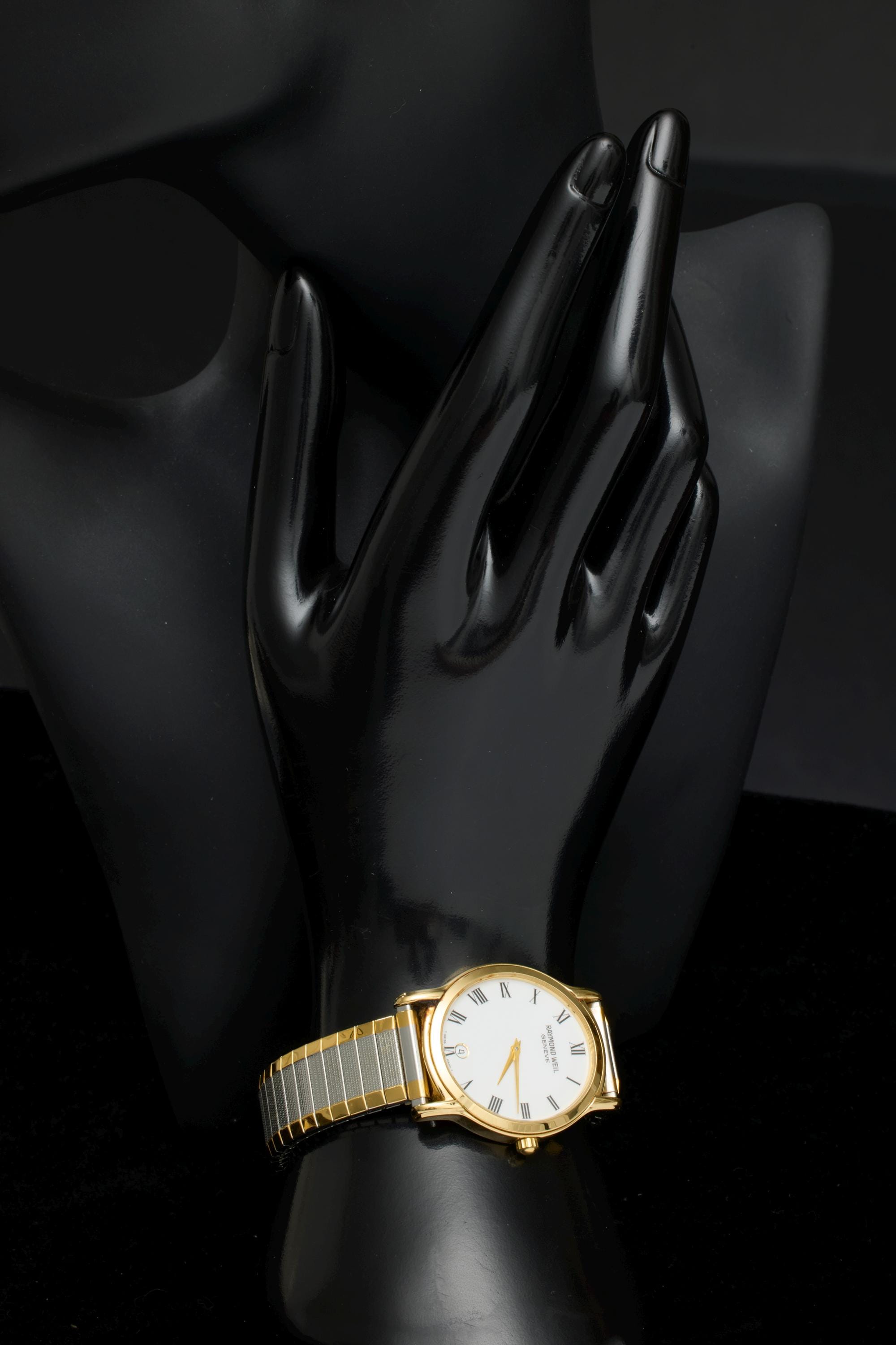 green emerald velvet dress Buy Vintage Watch - Raymond Weil - Ladies Dress Watch (1980s) main image 0