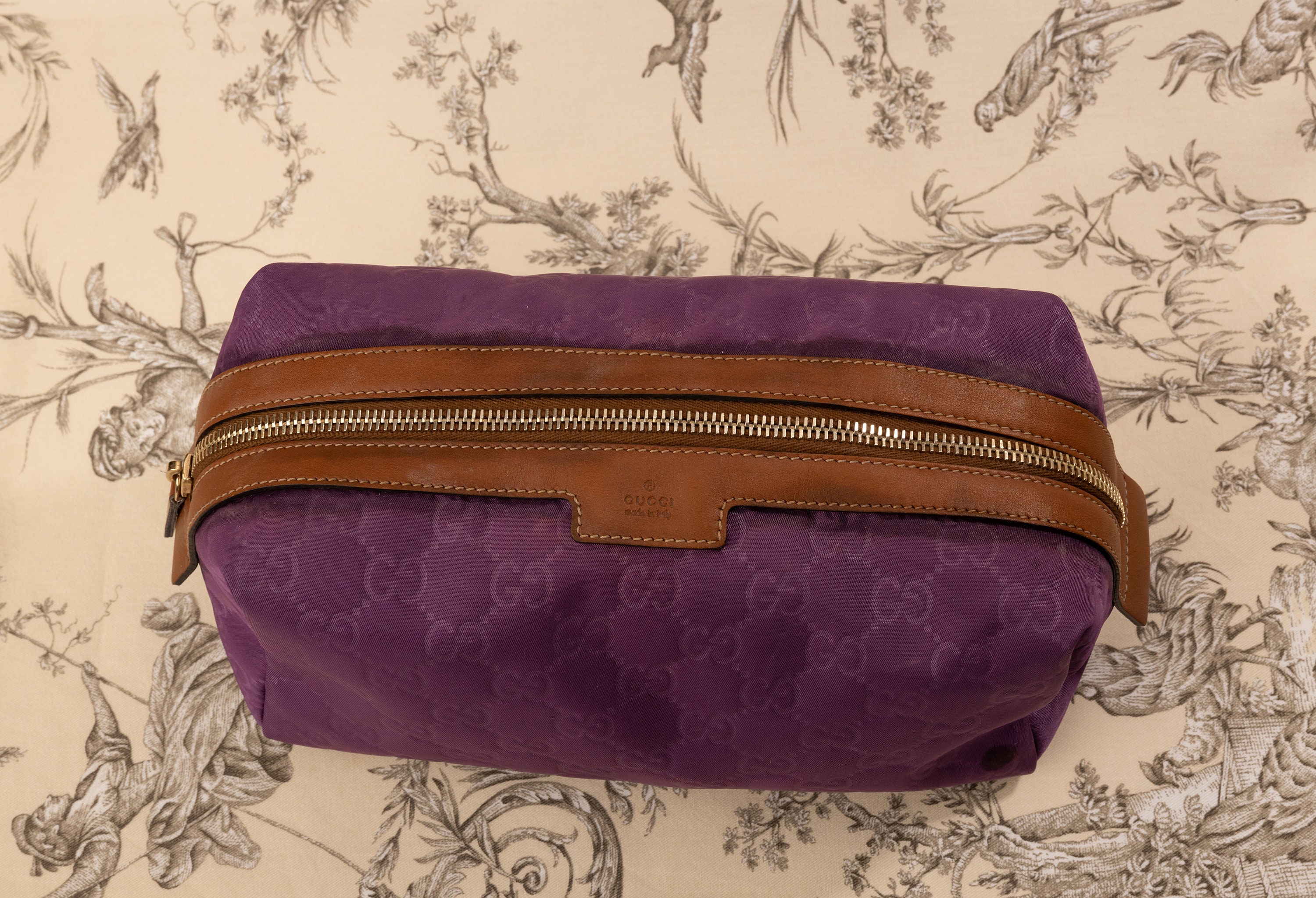 Converting The Gucci Ophidia GG Toiletry Case Into A Crossbody Bag +  Comparison w/LV Toiletry 26 