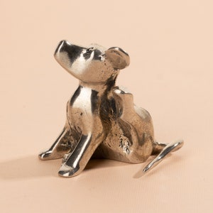 Affascinante statuetta in peltro Kirk a forma di cane che si gratta - Dimensioni ridotte: 1,5&quot; di altezza x 1,5&quot; di lunghezza