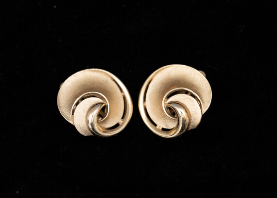 Trifari Crown Gold Tone Leaf Clip-On Earrings - image 8