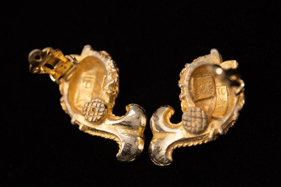 Mimi Di Vintage Gold Tone Clip On Earrings Two Ki… - image 7
