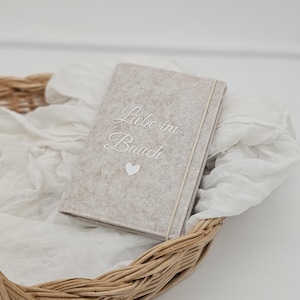Vintageliebe® | Housse pour carnet de maternité en 100% feutre de laine avec nom possible | L'amour dans le ventre | personnalisable