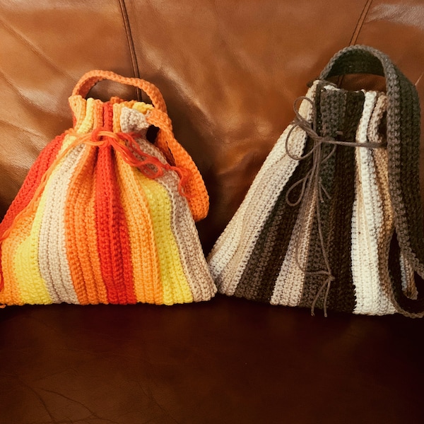 Pleated purse, crochet