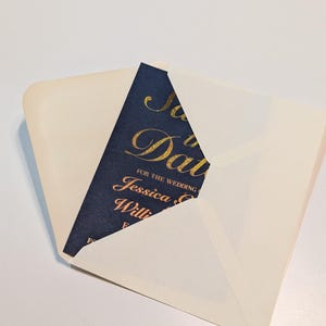 Cartões postais personalizados com design de folha de ouro para salvar a data – Papelaria de casamento artesanal 5x7