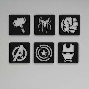 Set di 6 / Vendicatori; Thor, Hulk, Spiderman, Ironman, Capitan America Insegne / Arte da parete in legno / Decorazione geometrica / Logo del supereroe / Appeso a parete