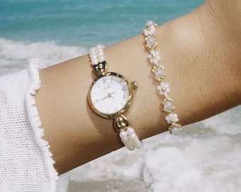Dainty handmade beaded bracelet