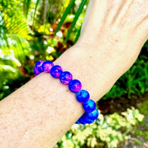 Vibrant Glass Beaded Stretch Bracelet: Pink & Blue