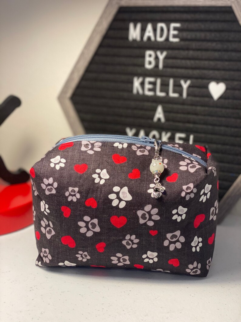 Box Zipper Pouch with Beaded Zipper Pull