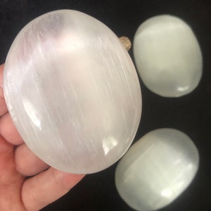 NATURAL Selenite Palmstone Selenite Crystal Meditation Palm Stone White Selenite Palm Stone Crystal Palm stone Selenite Stone Crown Chakras