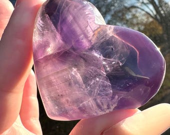 Corazón de cristal de amatista ahumada de ALTA CALIDAD con fantasmas Amatista brasileña ahumada Fantasmas Corazón de cristal de amatista Piedra de palma Amatista