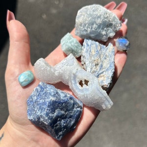 BLUE CRYSTALS Set Natural Crystal Blue Gemstone Raw Blue Gemstone Rough Crystals for Throat Chakras Crystal Healing Energy