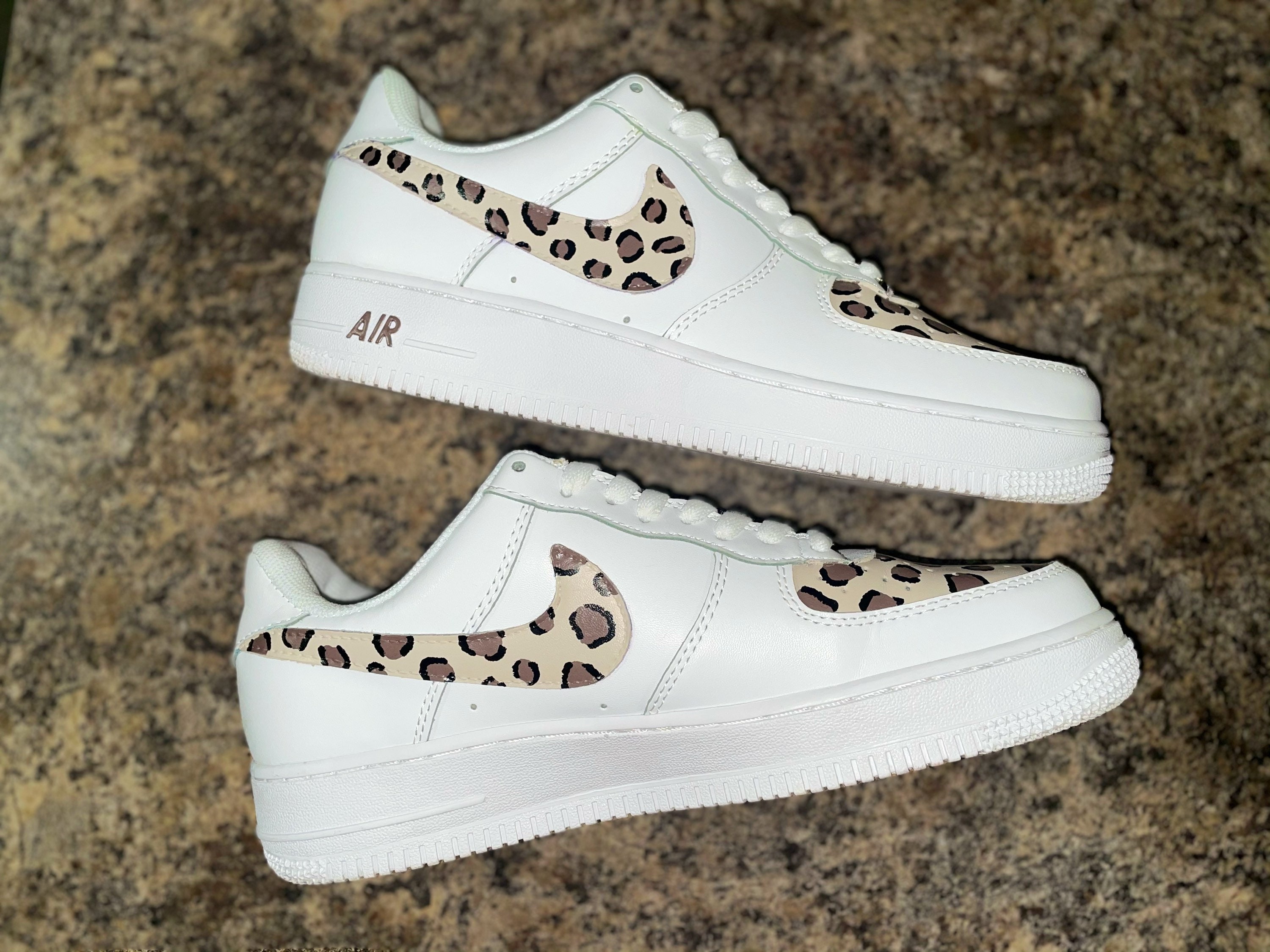 Cheetah top sneakers nike