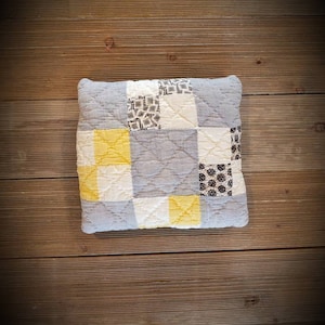 Vintage Quilt Pillow,small pillow,repurposed quilt pillow,old quilt pillow,vintage decor,pillow,quilt decor,farmhouse pillow,old quilts