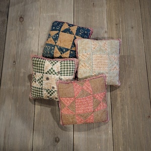 Mini Vintage Quilt Pillows,vintage pillow,small pillow tucks,vintage decor,vintage quilts,primitive pillow,repurposed quilt,primitive decor