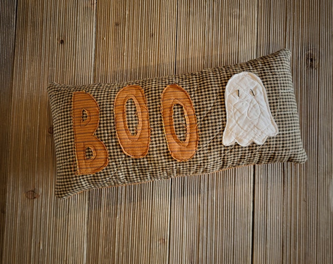 Quilted Ghost Pillow,repurposed Quilt,halloween Decor,fall Decor,ghost