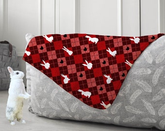 Gemütliche rote Büffel karierte Herzkönigin weiße Häschen-Sherpa-Fleece-Decke | Niedliches Kawaii Hase Mom Kaninchen Liebhaber Wohnkultur Geschenk