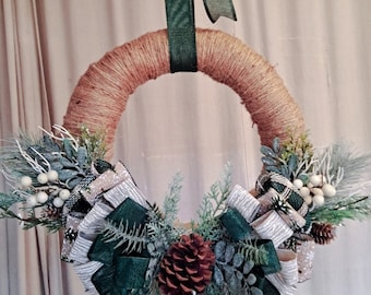 18" burlap and twine wreath with green