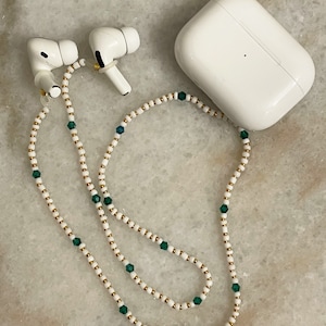 Customizable Mask/ Airpod chain with gem bead. Please specify gem bead in customization