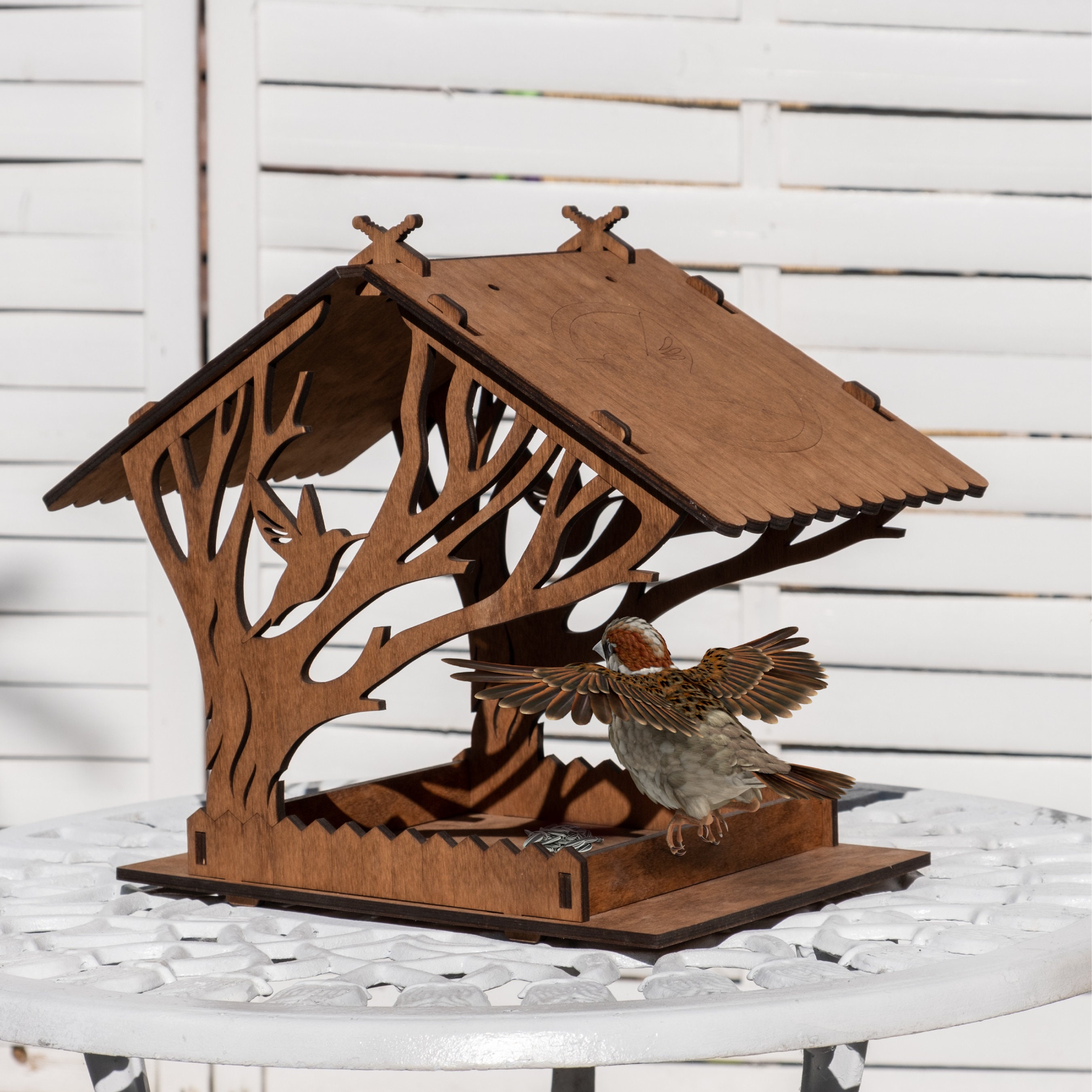 STARSWR Outdoor Bird House, Outdoor Bird Houses, Natural Wooden Bird House Clearance Bluebird Finch Cardinals Pendant Bird House for Viewing Garden