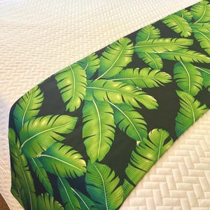 Tropical Leaves Bed Runner in Green and Black/ 16" x 90"/Fits Double or Queen Bed/Guestroom Runner