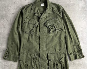 Vintage 1970s Vietnam War US Army Jungle Fatigue Jacket