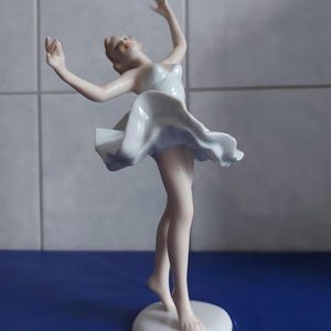 Wallendorf Porcelain Figurine - Dancer - 1603