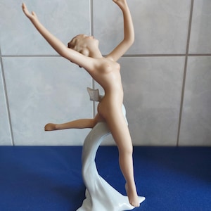 Wallendorf Porcelain Figurine - Dancer - Floating -