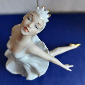 Wallendorf Porcelain Figurine - Dancer Swan Lake - Mod. 1753