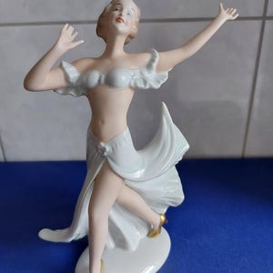 Wallendorf-~Porzellanfigur-~Tänzerin-~1 Finger professionell geklebt-~
