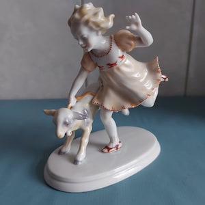 Metzler & Ortloff-~Porzellanfigur-~Mädchen mit Lamm-~