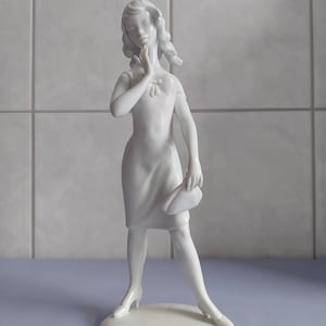 Unterweissbach Porcelain Figurine - Teenager with Handbag - Design Kurt Steiner