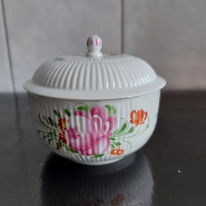 Wallendorf Porcelain Candy Jar East Frisian Tea Service Red Dresmer Decor 322 NEW