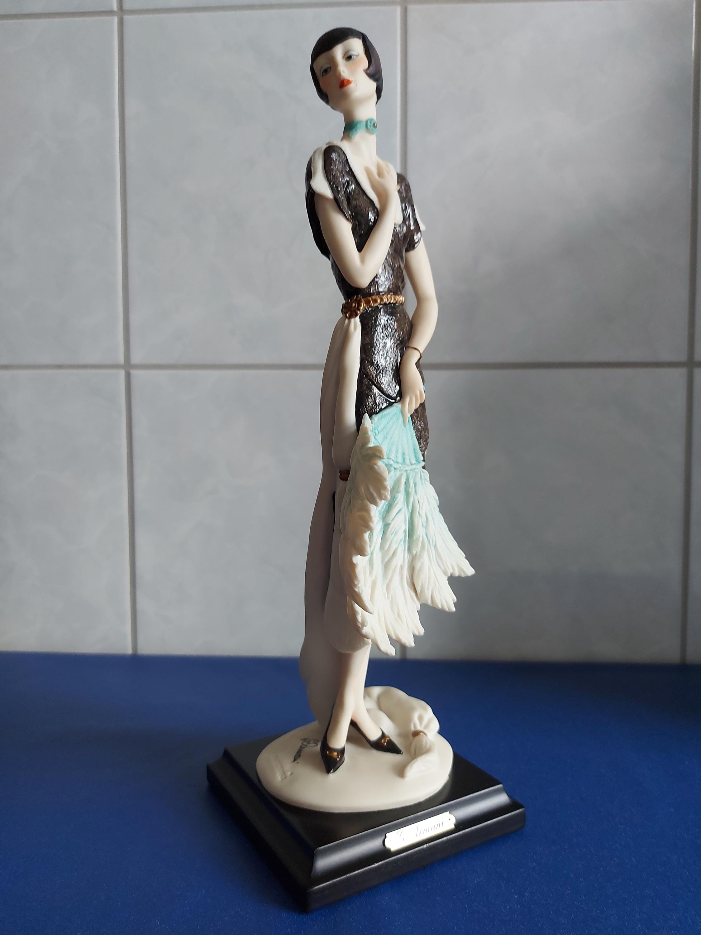 Giuseppe armani figurines lady with dog - Etsy 日本