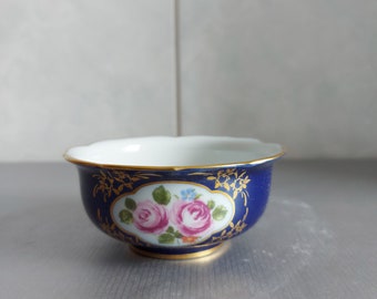 Wallendorf-~Porcelain Box-~Cobalt Medalion-~