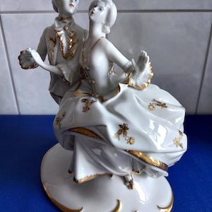 Fraureuther porcelain figure-~Schaubach art-~Wallendorf-~Galant couple-~