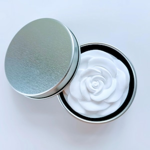 Aromatherapy Stone - Flower shaped essential oil diffuser - choice of colours in travel tin for use with any essential oils