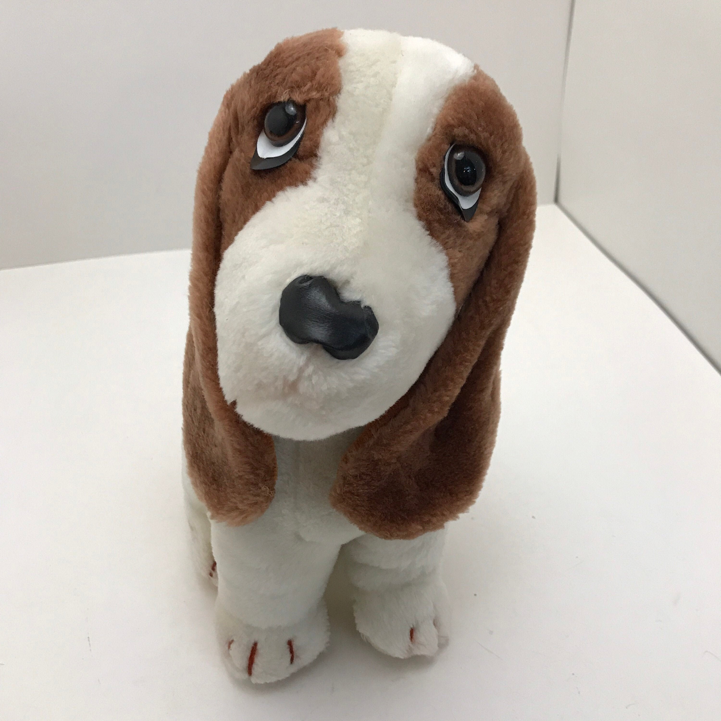 the stuffed hound