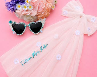 Flower Embroidered Bridal Veil Bow, Floral Tulle Bride Accessory, Bachelorette Hair Clip