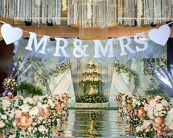 Mr & Mrs Banner Heart Wedding Bunting Banner, Engagement Party, Wedding Photo Prop,  Wedding Reception Decoration, Bridal Shower Bunting